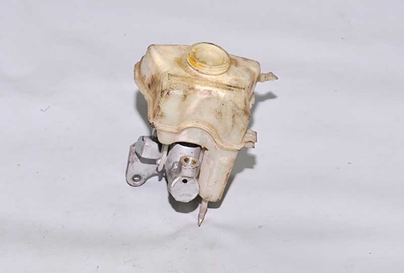 BMW 7 SERİSİ ÇIKMA YEDEK PARÇA BMW-ÇIKMA-YEDEK-PARÇA-E-46-3-SERİSİ-ANA-FREN-MERKEZİ